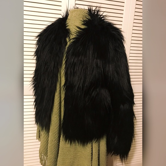 Nicole by Nicole Miller Jackets & Blazers - 🦋 Nicole Miller Shaggy Jacket! NWOT